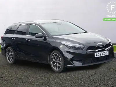 Usado Kia Ceed 2023 Negro Utilitario
