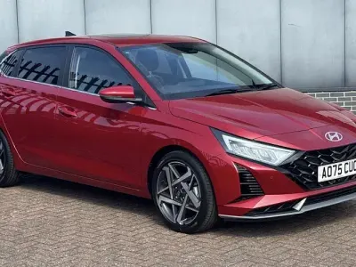New Hyundai i20 Ultimate 101 HP (74 kW) 2025 Red Hatchback