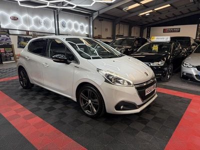 Used Peugeot 208 GT-line 110 HP (80 kW) 2016 White Hatchback