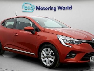 Używany Renault Clio V Play 101 KM (74 kW) 2020 Czerwony Hatchback