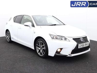 Used Lexus CT200h Sport Line 136 HP (100 kW) 2016 White Hatchback
