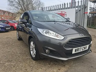 Used Ford Fiesta Zetec 82 HP (60 kW) 2017 Grey Hatchback