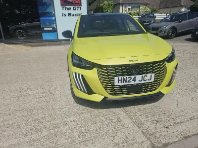 Used Peugeot 208 GT 99 HP (72 kW) 2024 Yellow Hatchback
