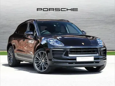 Used Porsche Macan 261 HP (191 kW) 2025 Black SUV