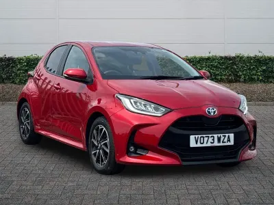 Used Toyota Yaris Design 116 HP (85 kW) 2023 Red Hatchback