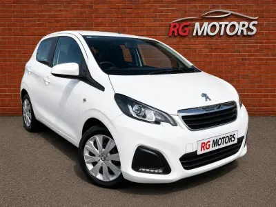 Used Peugeot 108 Active 72 HP (52 kW) 2018 White Hatchback