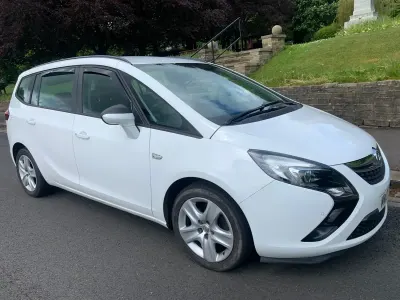 Used Vauxhall Zafira Tourer 2012 White MPV