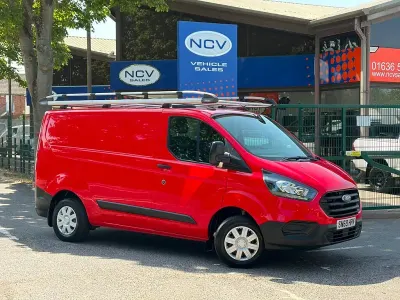 Used Ford Transit Custom 105 HP (77 kW) 2019 Red Van