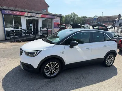 Used Vauxhall Crossland X 2020 White SUV