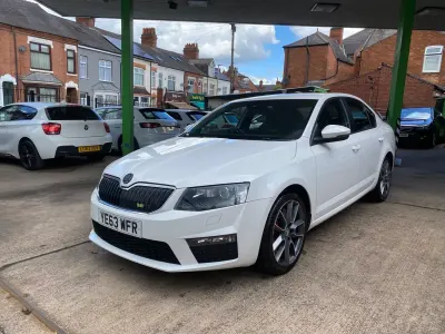 Used Skoda Octavia vRS 2013 White Hatchback