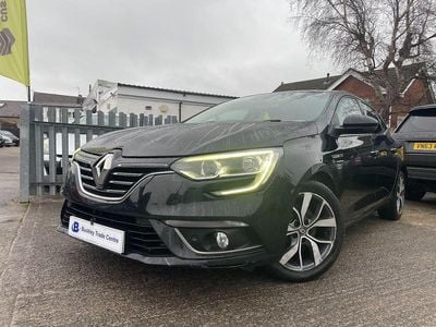Black Used 2017 Renault Mégane IV Dynamique Hatchback | £5,290 (Fair price)