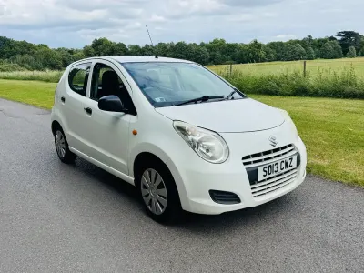 Used Suzuki Alto 68 HP (50 kW) 2013 White Hatchback