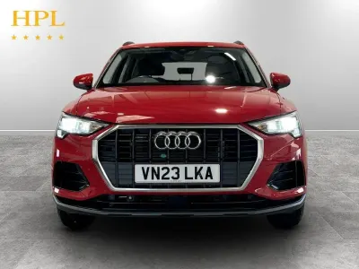 Używany Audi Q3 Business 150 KM (110 kW) 2023 Czerwony SUV