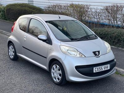 Used Peugeot 107 68 HP (50 kW) 2005 Silver Hatchback