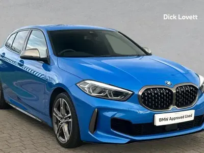 Używany BMW M135 M Sport 302 KM (222 kW) 2019 Niebieski Hatchback