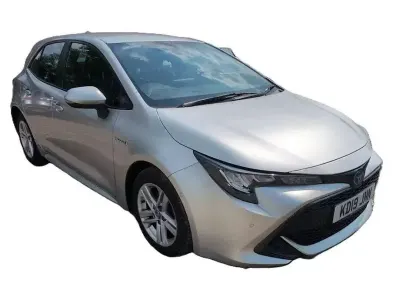 Używany Toyota Corolla 122 KM (89 kW) 2019 Srebrny Hatchback