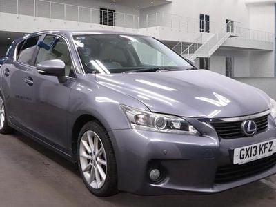 Lexus CT200h