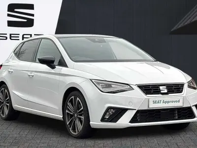 Begagnad Seat Ibiza 2024 Vit Halvkombi