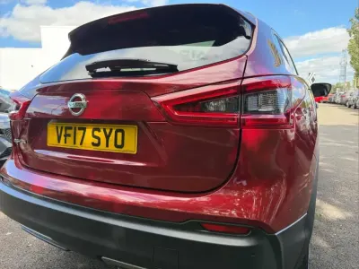 Used Nissan Qashqai Tekna 130 HP (95 kW) 2017 Red SUV