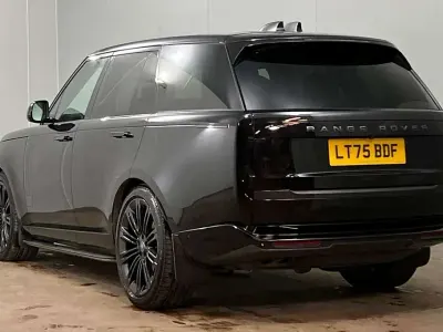 Używany Land Rover Range Rover 296 KM (217 kW) 2025 Czarny SUV