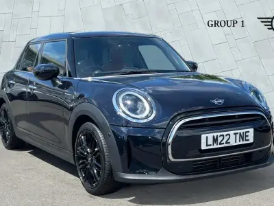 Usado Mini Cooper Exclusive 136 HP (100 kW) 2022 Preto Citadino