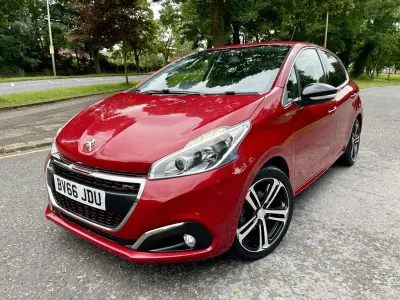 Used Peugeot 208 GT-line 110 HP (80 kW) 2016 Red Hatchback