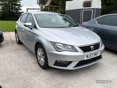 Used Seat Leon SE Technology 110 HP (80 kW) 2017 Silver Hatchback