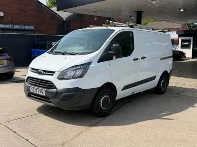 Used Ford Transit Custom 105 HP (77 kW) 2017 White Van