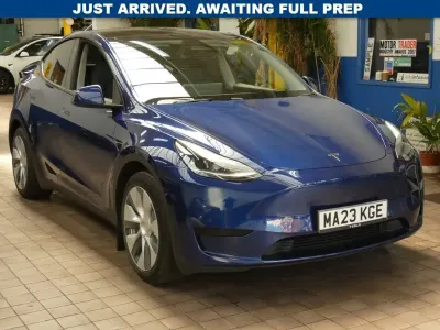 Used Tesla Model Y RWD 254 kW (346 HP) 2023 Blue SUV