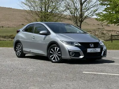 Begagnad Honda Civic SR 120 HK (88 kW) 2017 Silver Halvkombi