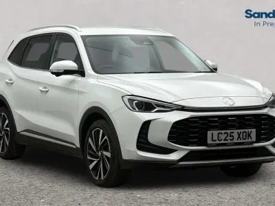 Używany MG ZS Trophy 196 KM (144 kW) 2024 Biały SUV
