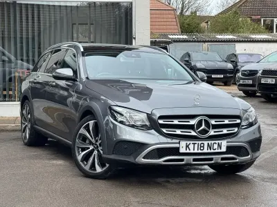 Usado Mercedes E350 258 HP (189 kW) 2018 Cinzento Carrinha
