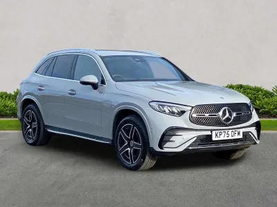 Begagnad Mercedes GLC300e AMG line 2025 Grå Kombi