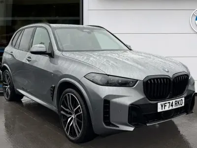 Begagnad BMW X5 M Sport 482 HK (354 kW) 2024 Grå SUV