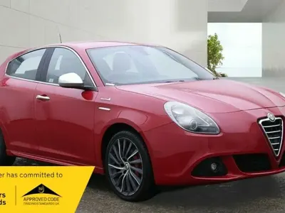 Used Alfa Romeo Giulietta 170 HP (125 kW) 2013 Red Hatchback