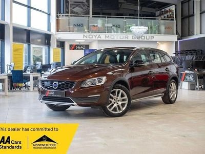 Used Volvo V60 CC 150 HP (110 kW) 2017 Bronze Estate