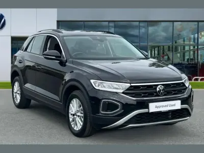 Used VW T-Roc Life 110 HP (80 kW) 2023 Black SUV