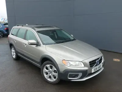 Used Volvo XC70 SE Lux 205 HP (150 kW) 2011 Gold Estate