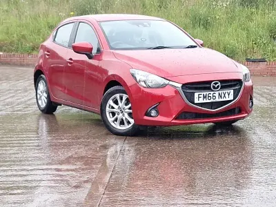 Used Mazda 2 90 HP (66 kW) 2017 Red Hatchback