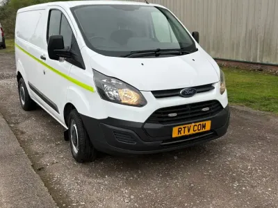 Używany Ford Transit Custom 105 KM (77 kW) 2017 Biały Van