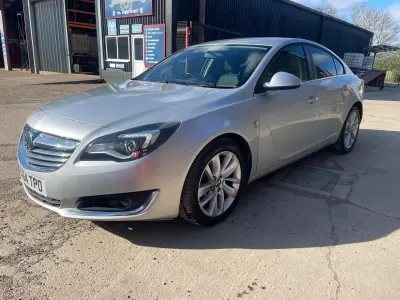 Second-hand Vauxhall Insignia SRi 2014 Argintiu Hatchback