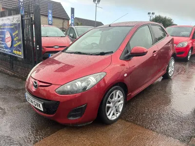 Used Mazda 2 84 HP (61 kW) 2014 Red Hatchback