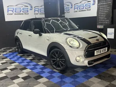 Used Mini Cooper S Hatch 192 HP (141 kW) 2016 Silver Hatchback