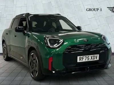 Usado Mini Cooper 186 kW (254 CV) 2025 Verde Utilitario