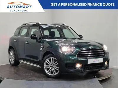 Usado Mini Cooper Countryman Exclusive 134 HP (98 kW) 2019 Verde SUV