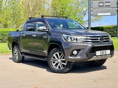 Usado Toyota HiLux 150 HP (110 kW) 2018 Cinzento Pickup