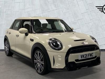 White Used 2021 Mini Cooper S Exclusive Hatchback | £20,750 (A bit pricey)