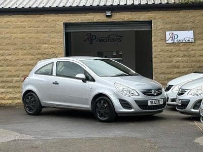 Used Vauxhall Corsa S 65 HP (47 kW) 2012 Silver Hatchback
