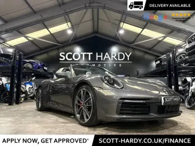 Begagnad Porsche 992 450 HK (330 kW) 2021 Grå Cab