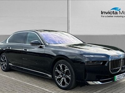 BMW i7